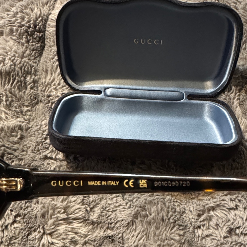 Gucci Black Gradient Square Oversized Sunglasses … - image 2